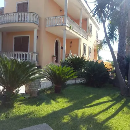 Ines - Depandance Apartment Taviano (Lecce)